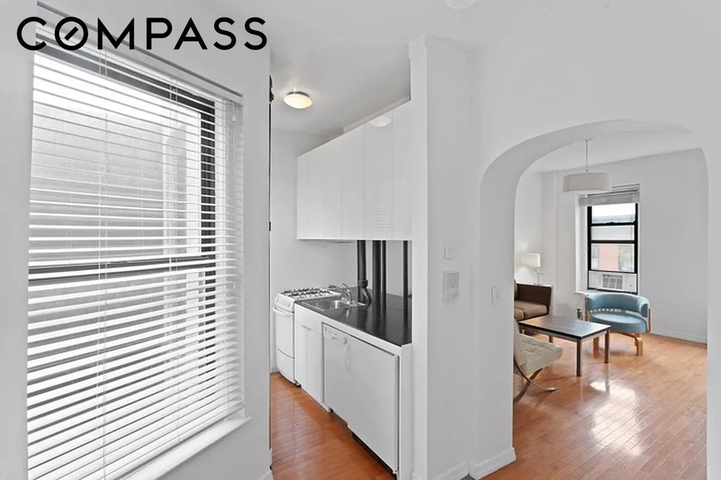 317 East 18th Street, Unit 4C photo 5