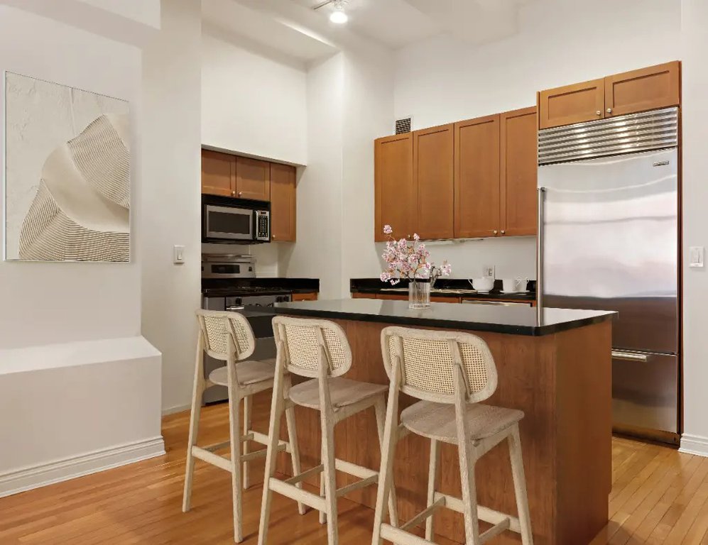 252 Seventh Avenue, Unit 5T photo 2