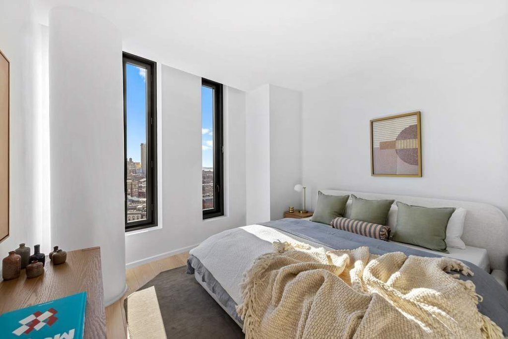 30 Front Street, Unit 19D photo 5