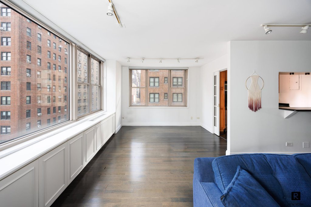 137 East 36th Street, Unit 6G photo 4