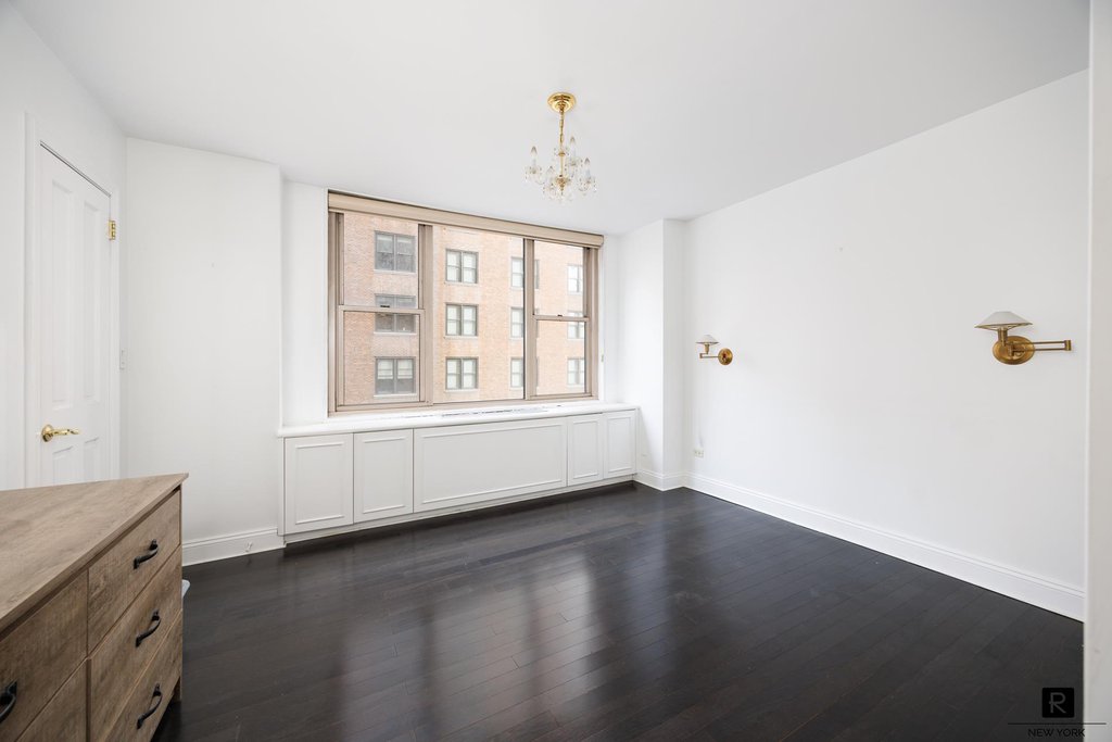 137 East 36th Street, Unit 6G photo 10