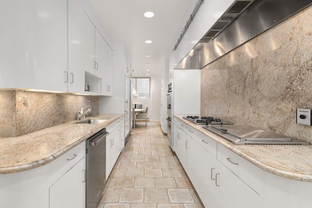 860 Park Avenue, Unit 3 photo 11