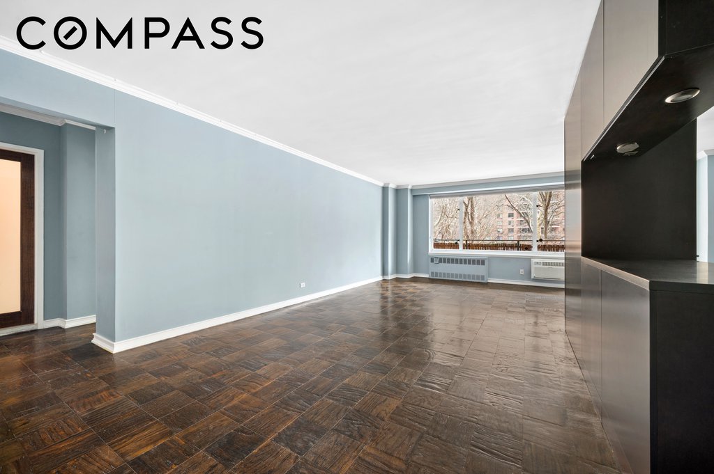 392 Central Park West, Unit 2N photo 2