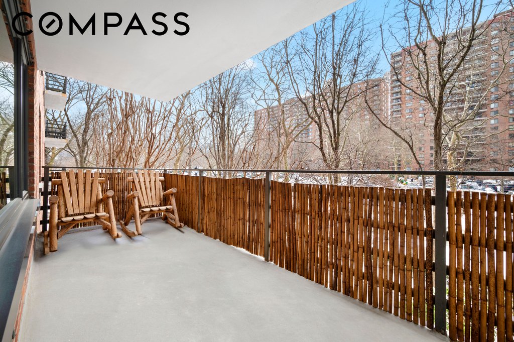 392 Central Park West, Unit 2N photo 6