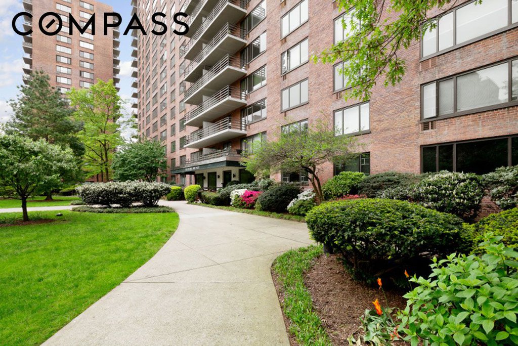 392 Central Park West, Unit 2N photo 8