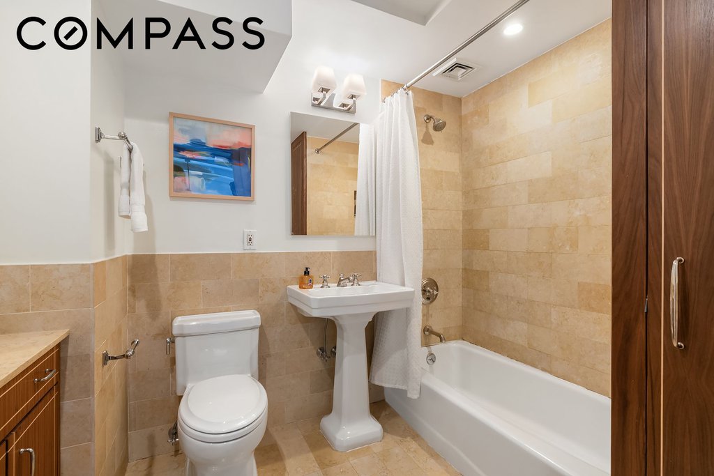 31 West 16th Street, Unit 2 photo 7