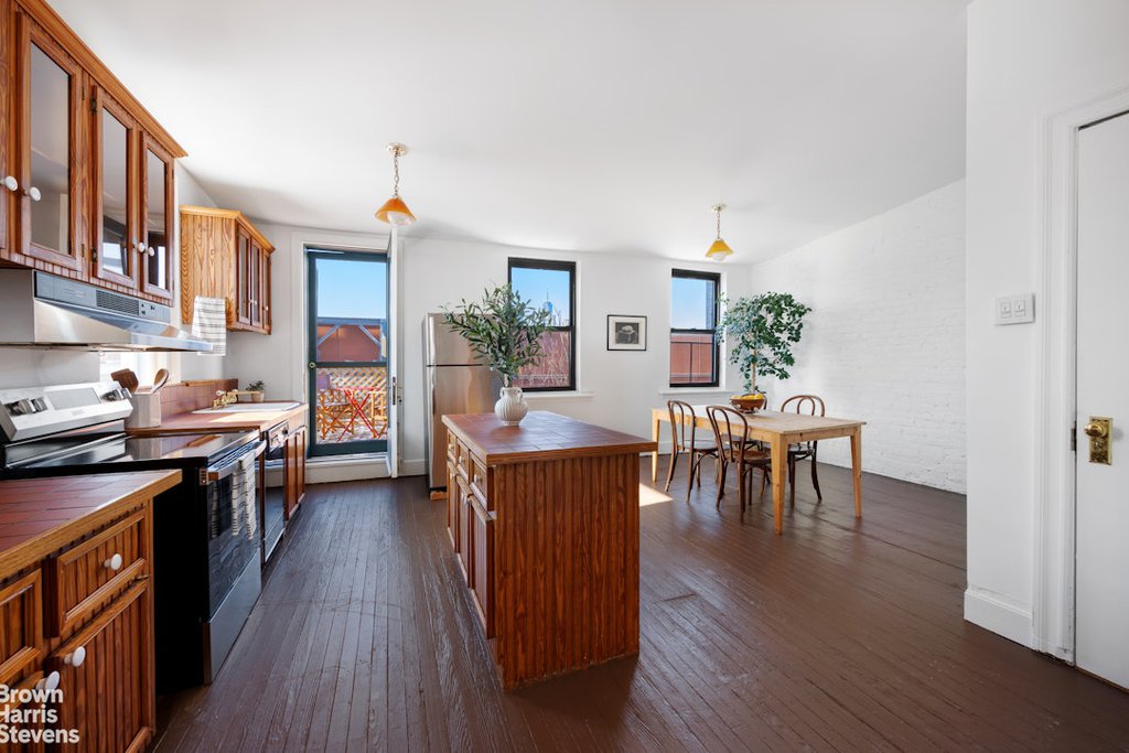 54 Hudson Avenue – For Sale photo 9