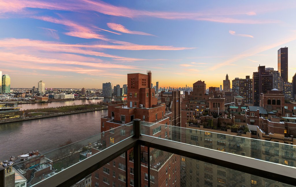 425 East 58th Street, Unit 22H photo 4