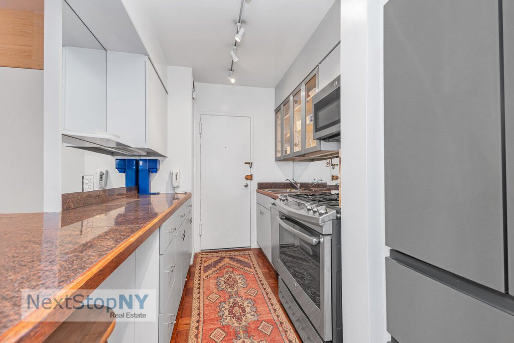 60 Sutton Place South, Unit 8GN photo 7