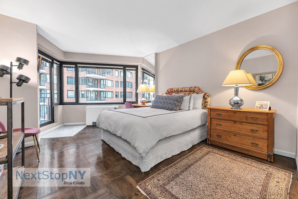 60 Sutton Place South, Unit 8GN photo 8