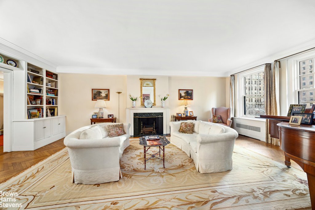 1075 Park Avenue, Unit 3D