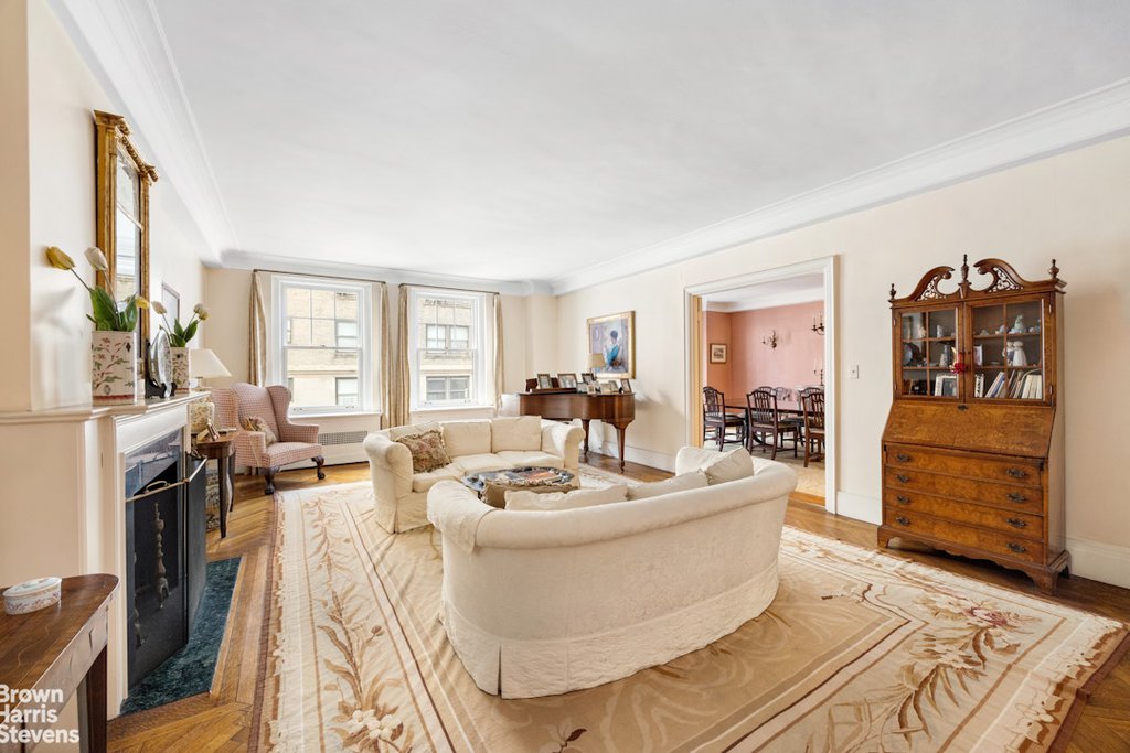 1075 Park Avenue, Unit 3D photo 2