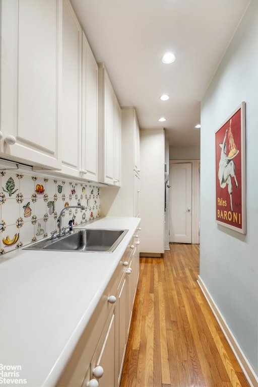 1075 Park Avenue, Unit 3D photo 6