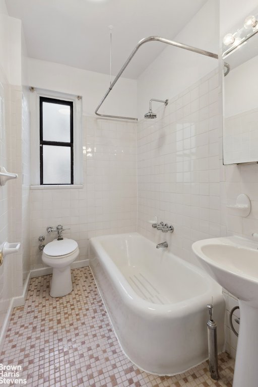 515 Edgecombe Avenue, Unit 41 photo 7