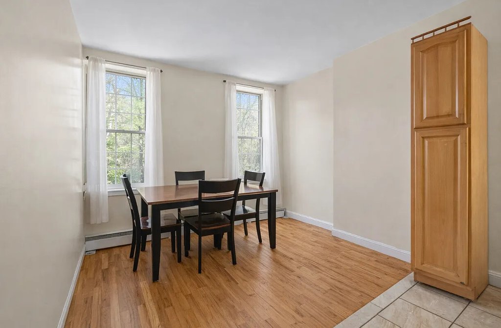 10 Gunther Place – For Sale photo 2