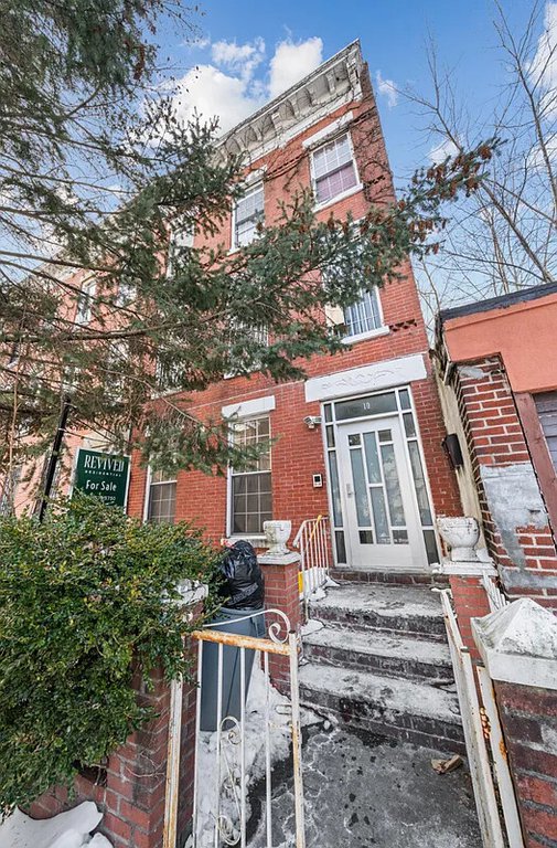 10 Gunther Place – For Sale photo 8