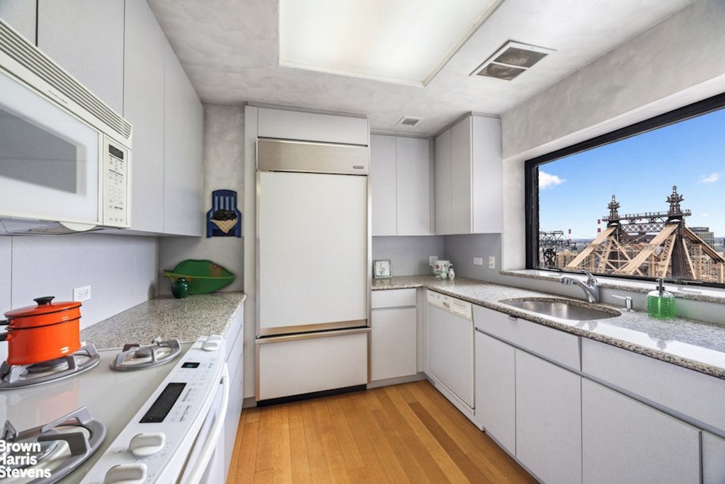 425 East 58th Street, Unit 25B photo 5