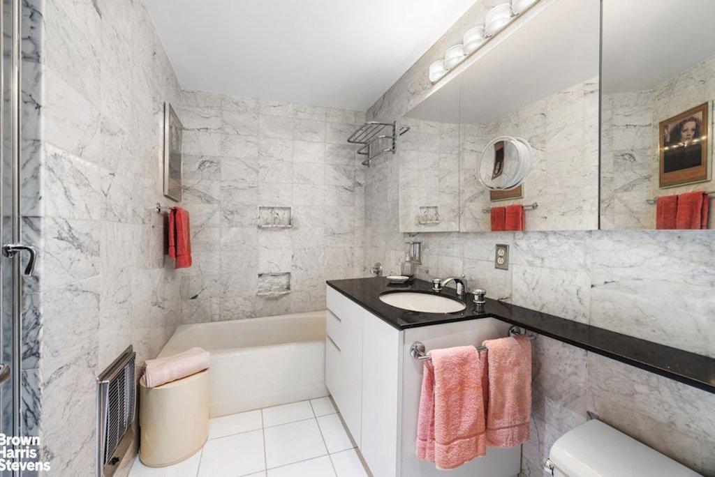 425 East 58th Street, Unit 25B photo 8