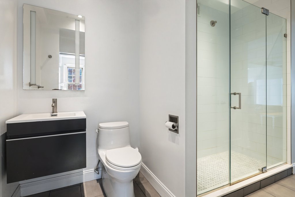 24 Fifth Avenue, Unit 1609 photo 7