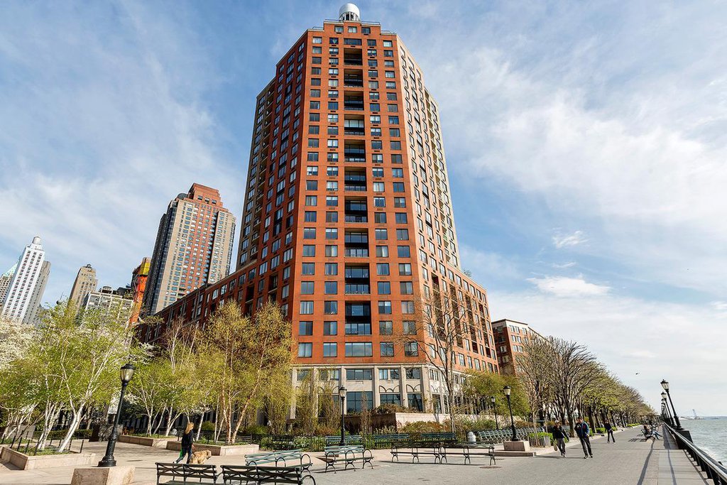 380 Rector Place, Unit 8A photo 6