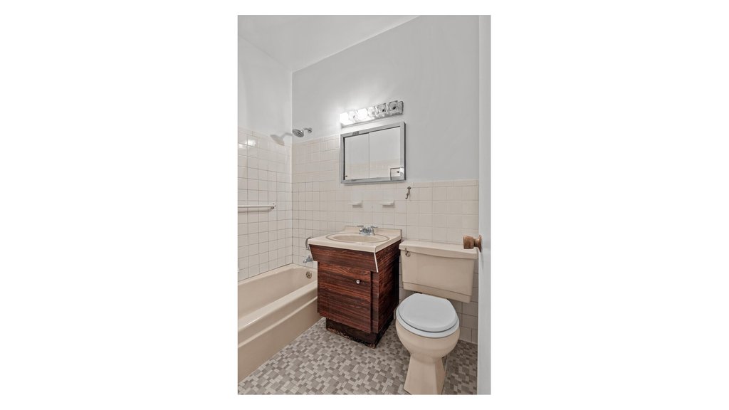 555 Kappock Street, Unit 4H photo 6
