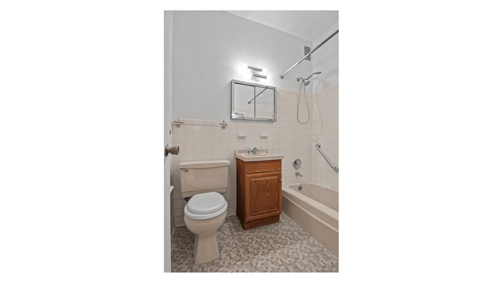 555 Kappock Street, Unit 4H photo 7