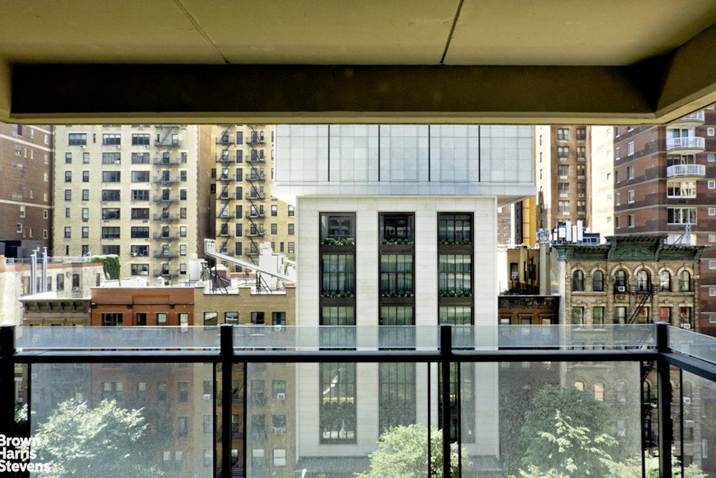 425 East 58th Street, Unit 7D photo 2