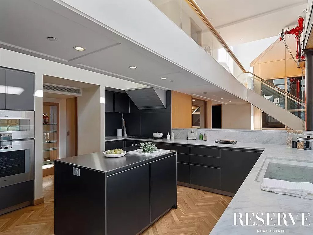 383 West Broadway, Unit PENTHOUSE photo 8