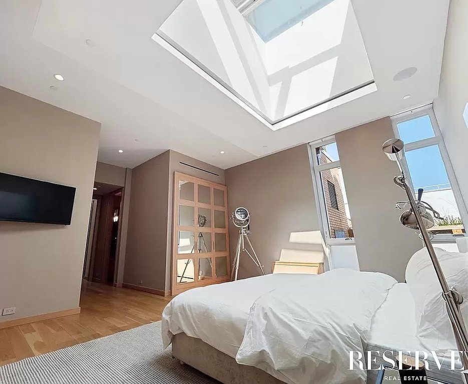 383 West Broadway, Unit PENTHOUSE photo 16