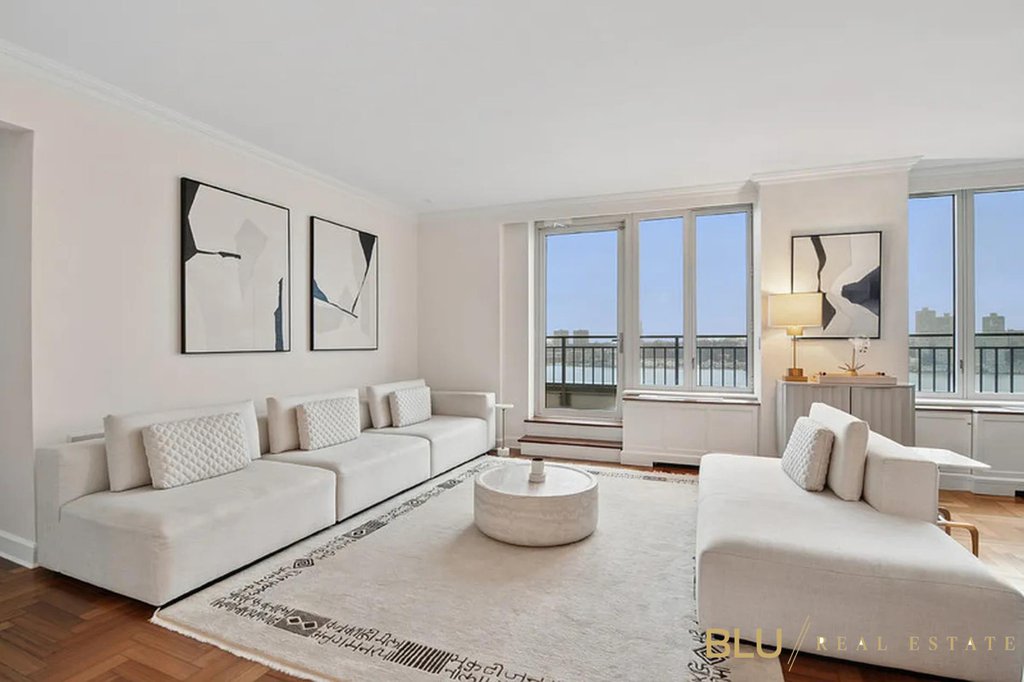 220 Riverside Boulevard, Unit 16L