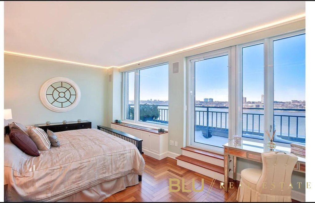 220 Riverside Boulevard, Unit 16L photo 5