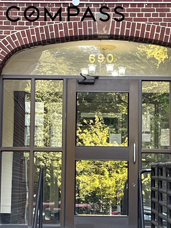 690 Riverside Drive, Unit 3F photo 11