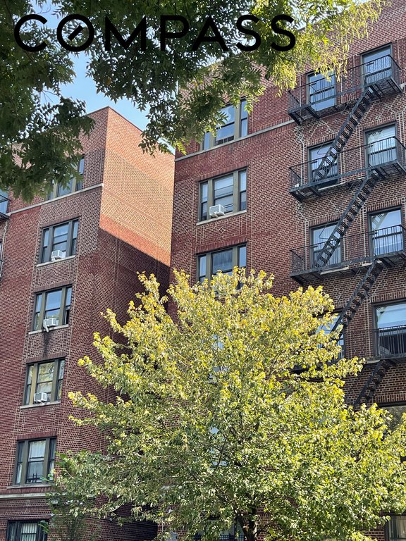 690 Riverside Drive, Unit 3F photo 14