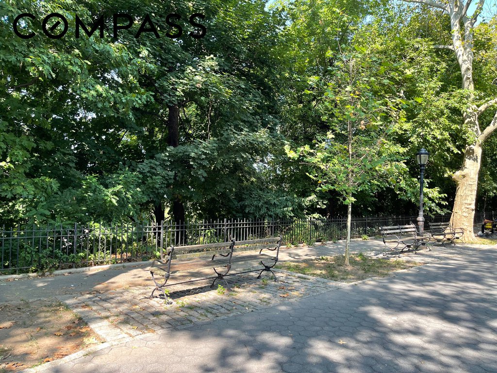 690 Riverside Drive, Unit 3F photo 15