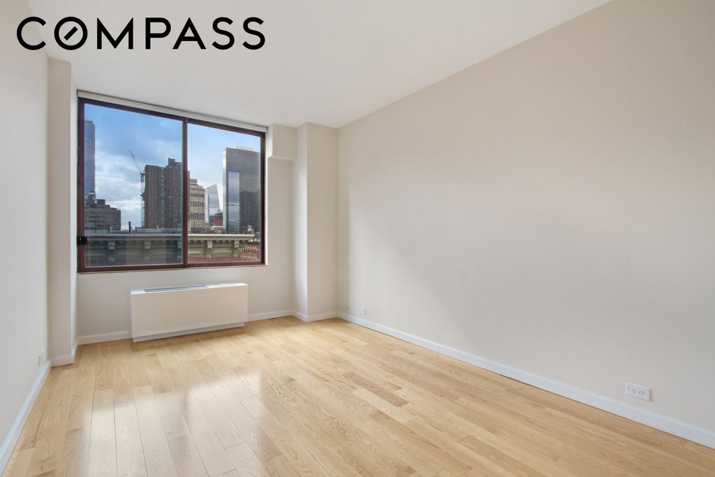 393 West 49th Street, Unit 6G photo 4
