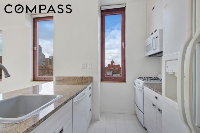 393 West 49th Street, Unit 6G photo 8