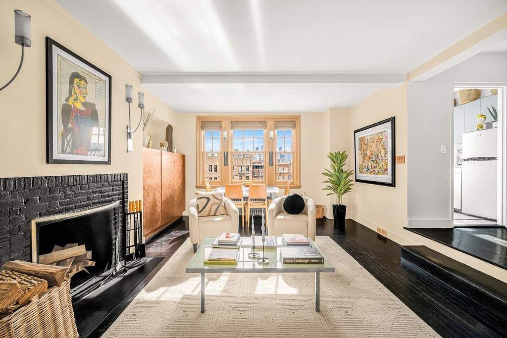 299 West 12th Street, Unit 7F