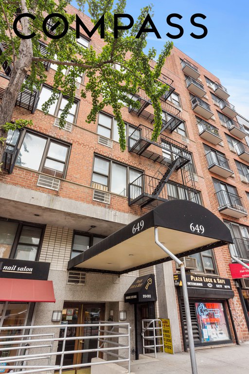649 Second Avenue, Unit 4G photo 10