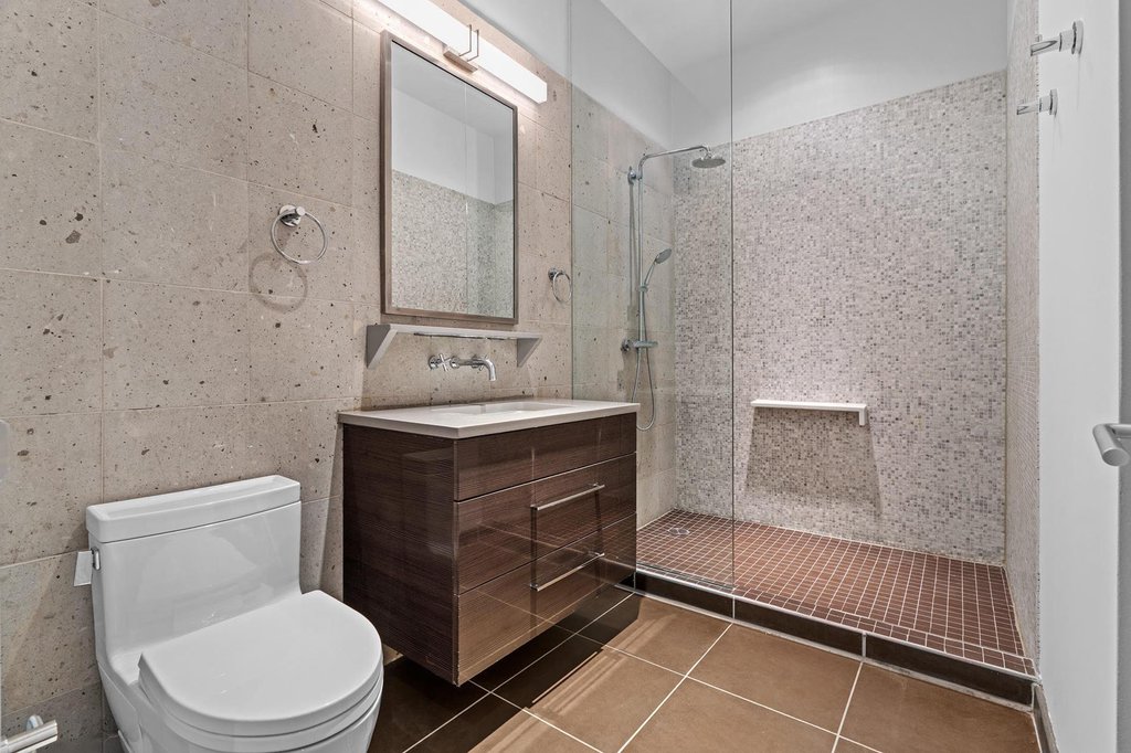 27-28 Thomson Avenue, Unit 608 photo 10