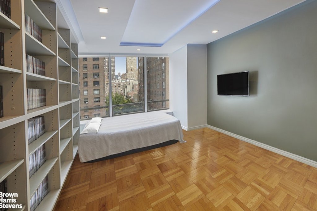 870 United Nations Plaza, Unit 8C photo 8