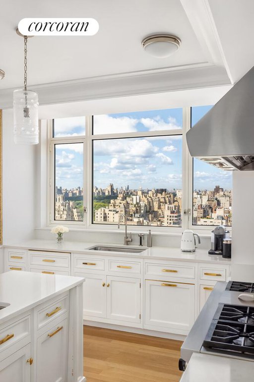 520 Park Avenue, Unit 22 photo 9