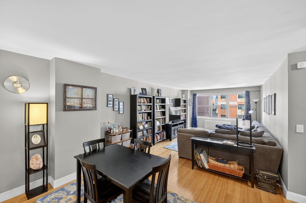 201 East 28th Street, Unit 14M