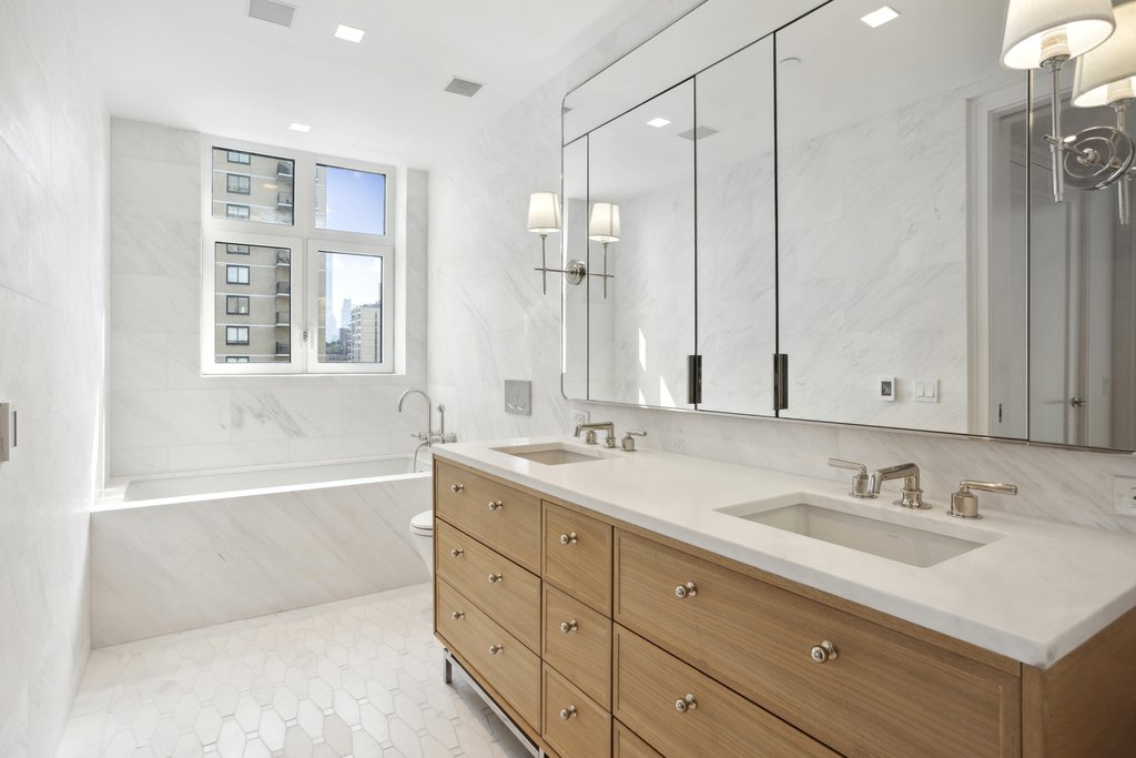 200 East 83rd Street, Unit 15C photo 5