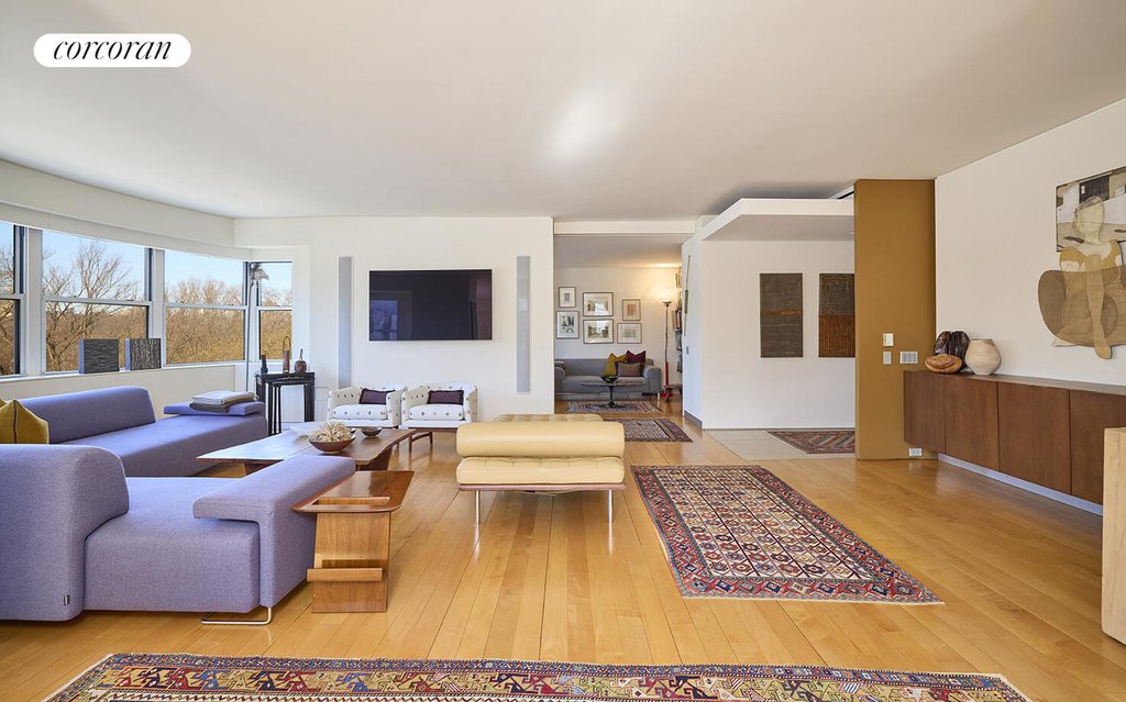 900 Fifth Avenue, Unit 6A photo 2