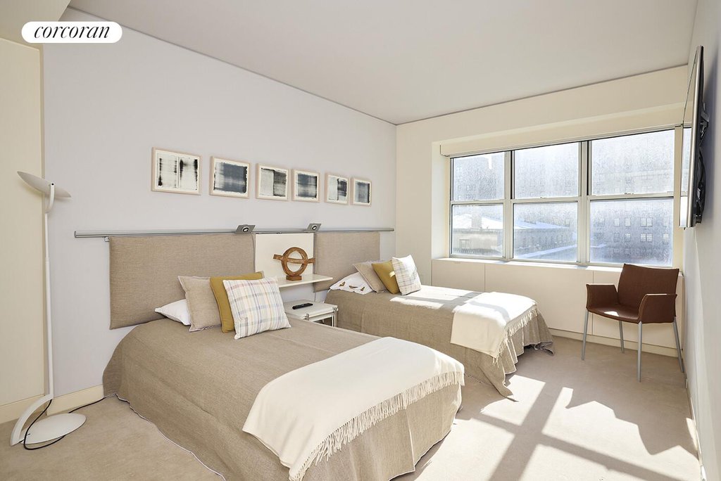 900 Fifth Avenue, Unit 6A photo 9