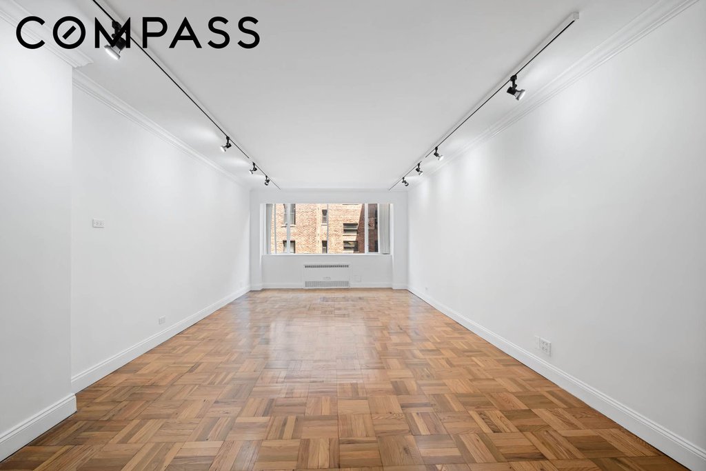 333 East 69th Street, Unit 3A photo 4