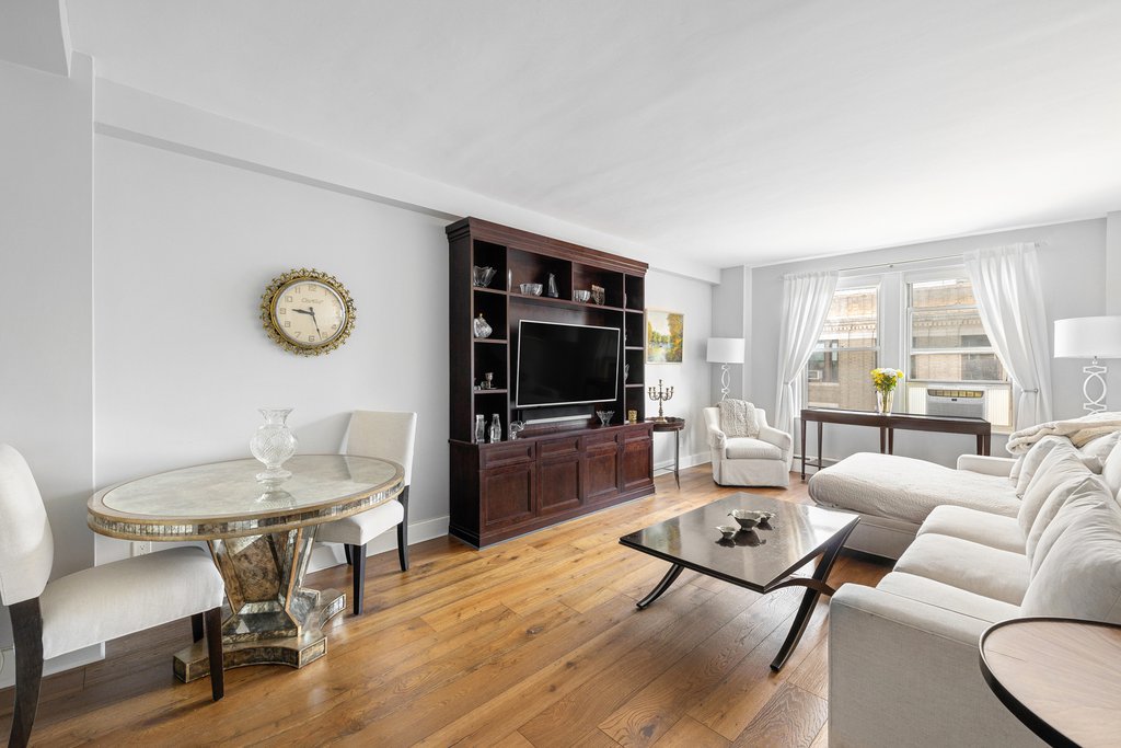 755 West End Avenue, Unit 15C photo 2