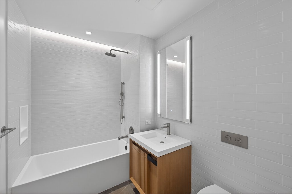 609 Second Avenue, Unit 203 photo 2