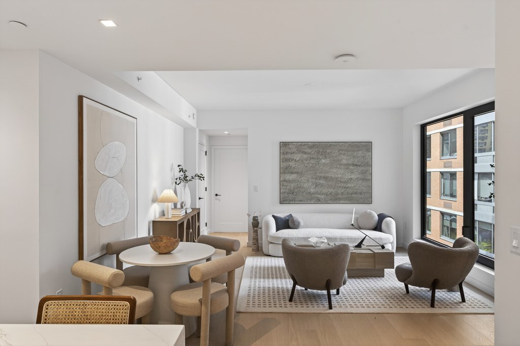 609 Second Avenue, Unit 1001