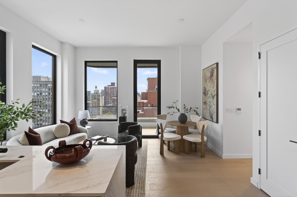 609 Second Avenue, Unit PH3 photo 3